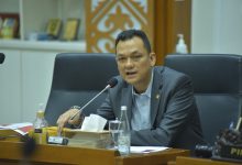 Photo of Anggota DPR Martin Manurung Kecam Kekerasan pada Warga Sihaporas